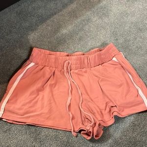 Derek Heart shorts, Size M